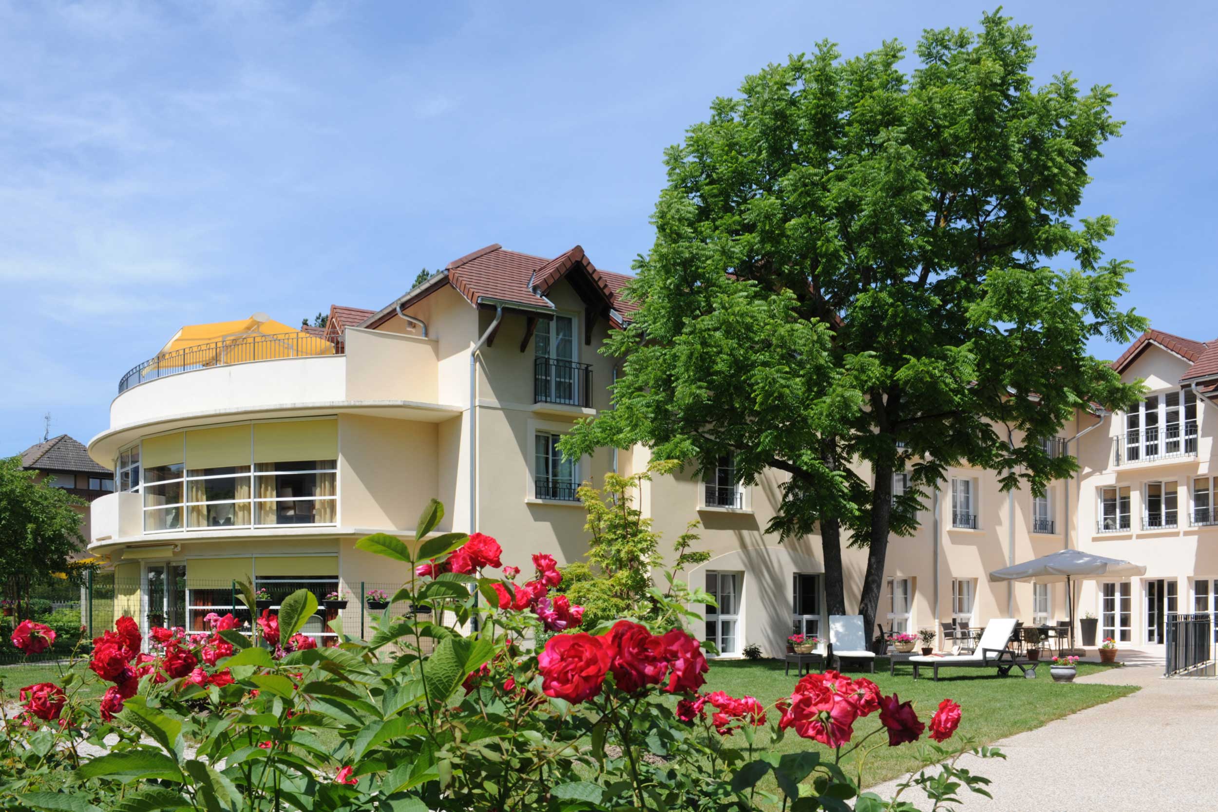 Découvrez Maisons de Famille Genevois : Une résidence au cœur de la nature, entre liberté et sécurité